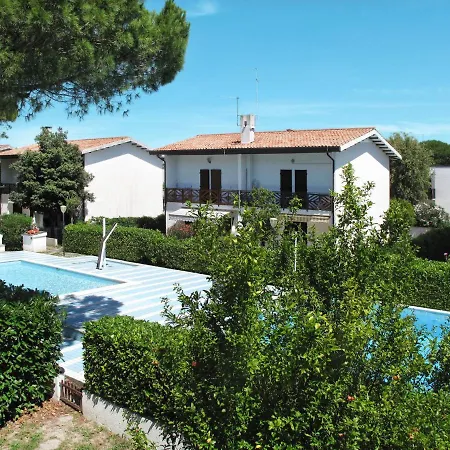 Holiday home Locazione Turistica Villetta Maroli - Cao710 Porto Santa Margherita di Caorle
